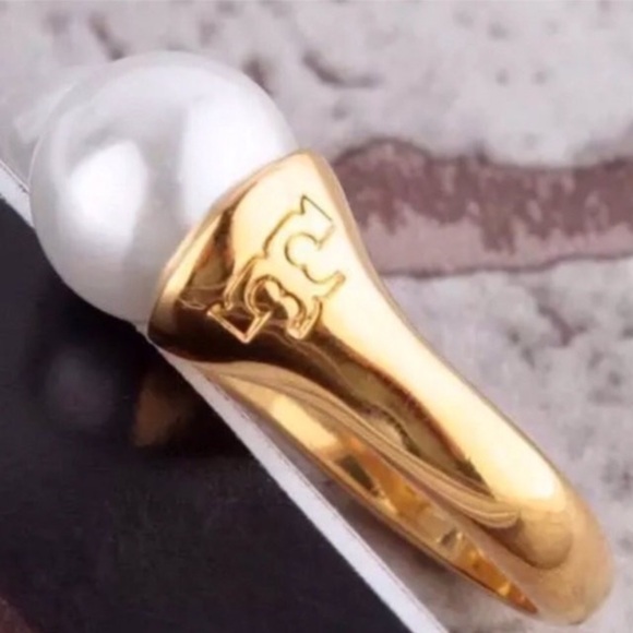🆕 Tory Burch Authentic Gold Pearl Bud Logo Ring Size 7 - Picture 12 of 16